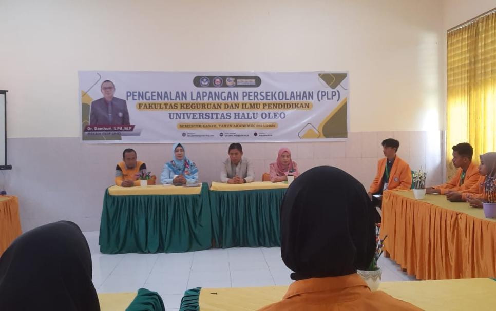 Mahasiswa PLP FKIP UHO Diterima Hangat di SMP Negeri 17 Kendari
