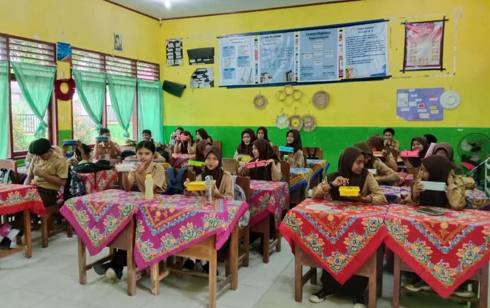 SMP Negeri 17 Kendari Galakkan Sarapan Sehat