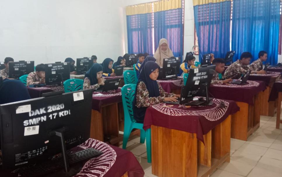 SMPN 17 Kendari Sukses Gelar Gladi ANBK, Tingkatkan Literasi dan Numerasi Siswa